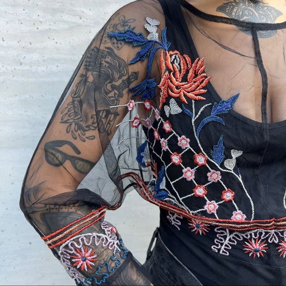 COPY - Signature 8 Mesh Floral Embroidery Multi Colored Threads Tie Up Crop Top - Picture 7 of 10